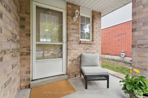 Photo 3 at 83 Pickett Crescent, Painswick North, Barrie