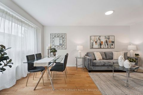 Photo 11 at 83 Pickett Crescent, Painswick North, Barrie