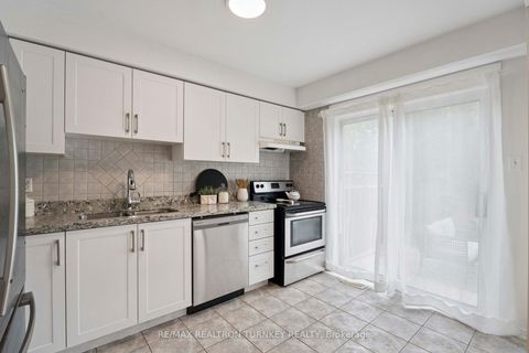 Photo 20 at 83 Pickett Crescent, Painswick North, Barrie