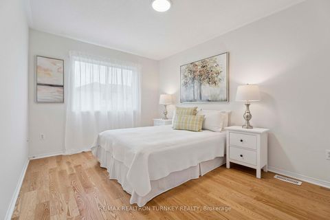 Photo 23 at 83 Pickett Crescent, Painswick North, Barrie