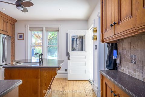 Photo 6 at 17 Frances Street N, Queen's Park, Barrie