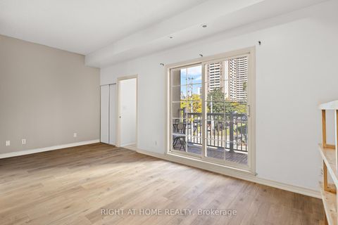 Photo 10 at 205 - 205 Wellesley Street E, South St. James Town, Toronto