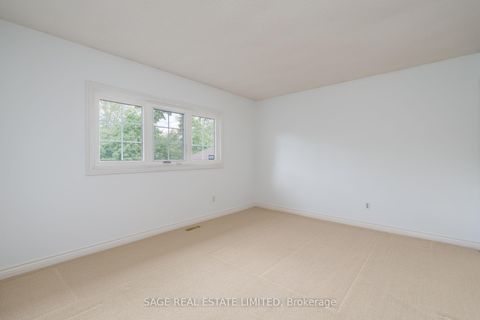 Photo 37 at 172 Burnhamthorpe Road, City Centre West, Toronto