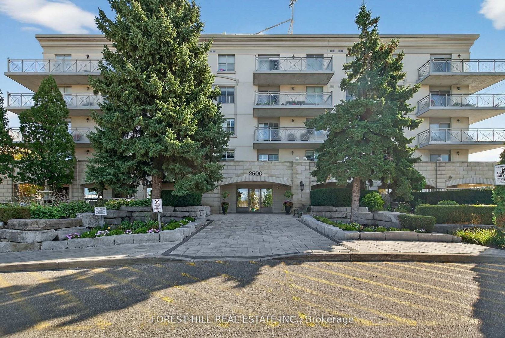 115 - 2500 Rutherford Road, Maple, Vaughan photo number 2