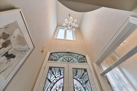 Photo 4 at 64 Heintzman Crescent, Patterson, Vaughan