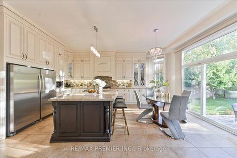 Photo 17 at 64 Heintzman Crescent, Patterson, Vaughan