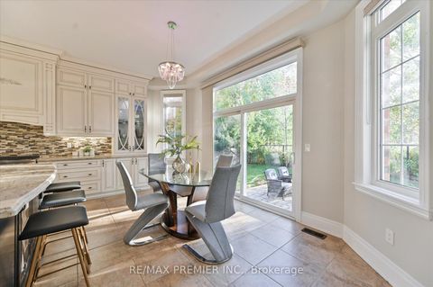 Photo 19 at 64 Heintzman Crescent, Patterson, Vaughan