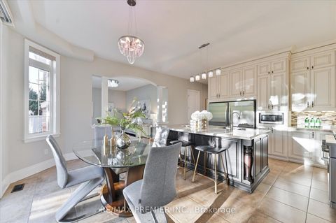 Photo 20 at 64 Heintzman Crescent, Patterson, Vaughan