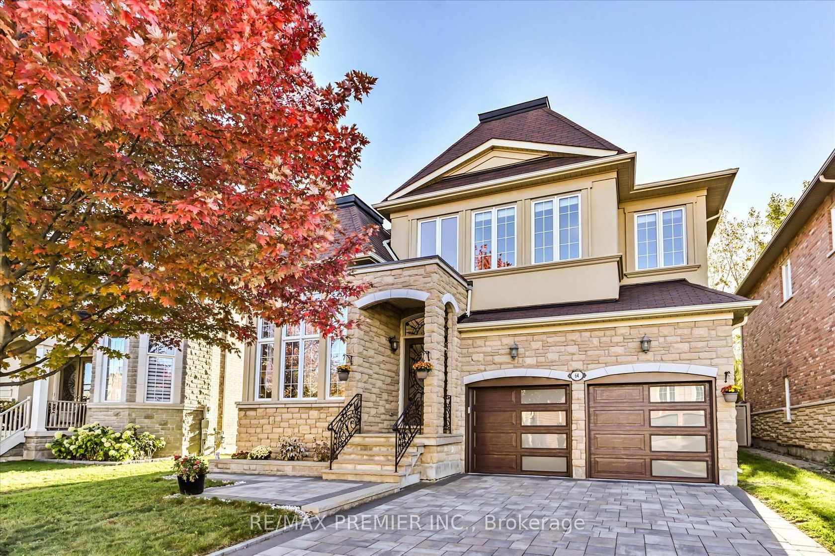 64 Heintzman Crescent, Patterson, Vaughan photo number 2