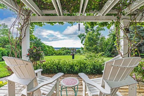 Photo 4 at 150 Collingwood Street, Codrington, Barrie