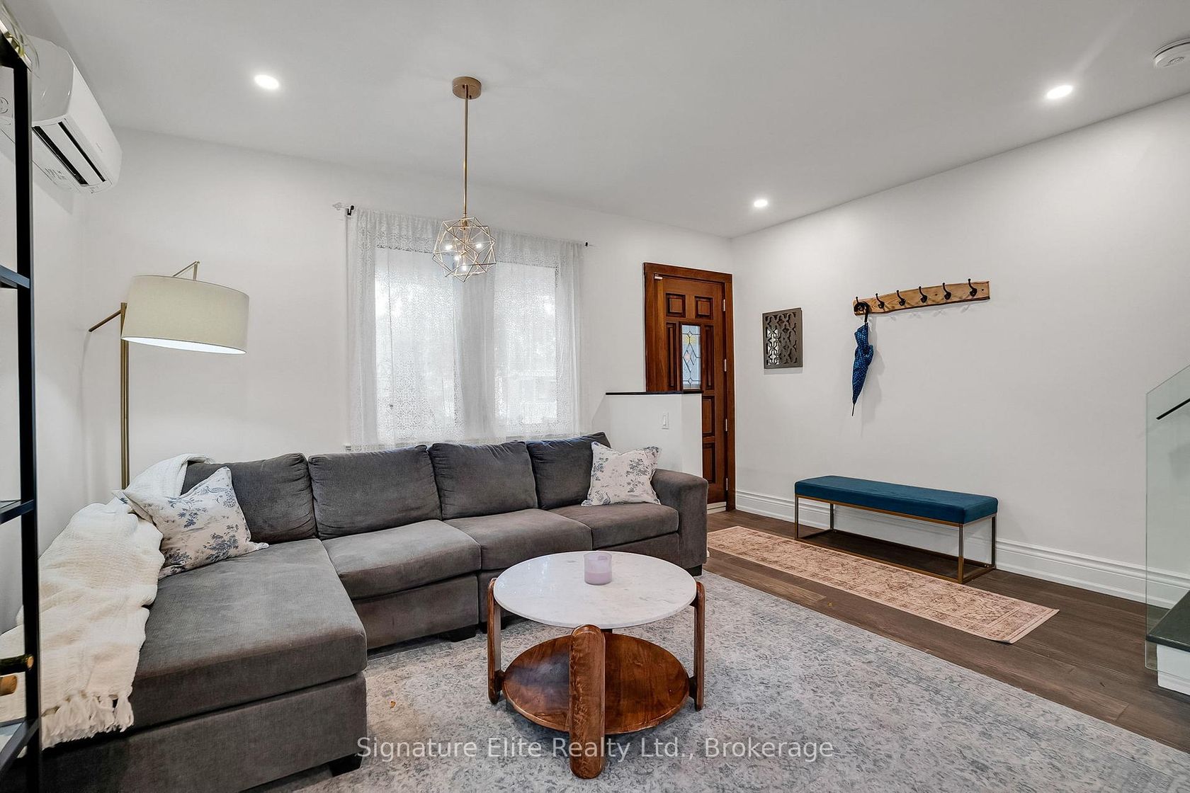 184 Swanwick Avenue, Danforth, Toronto photo number 2