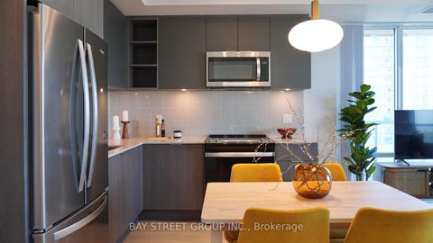 Photo 4 at 3219 - 50 Dunfield Avenue, Mount Pleasant West, Toronto