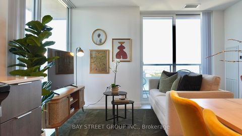 Photo 8 at 3219 - 50 Dunfield Avenue, Mount Pleasant West, Toronto