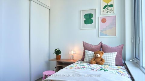 Photo 18 at 3219 - 50 Dunfield Avenue, Mount Pleasant West, Toronto