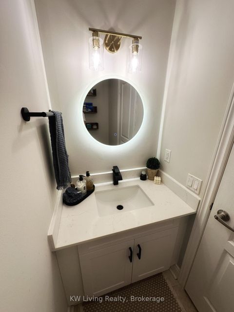 Photo 11 at 15 - 70 Byng Avenue, Willowdale East, Toronto