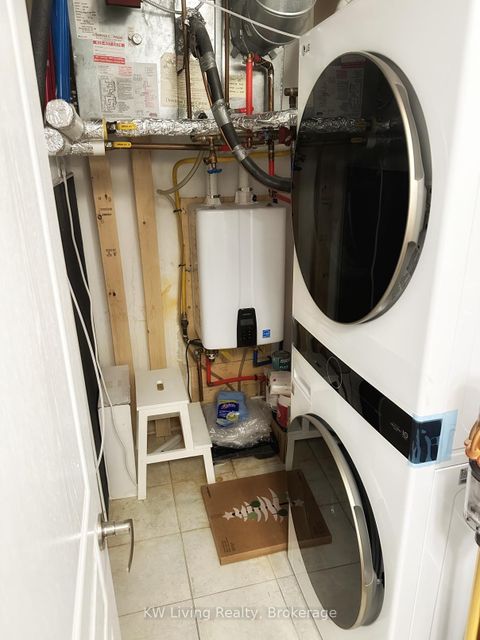 Photo 14 at 15 - 70 Byng Avenue, Willowdale East, Toronto