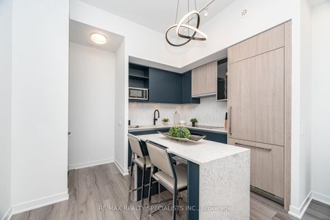 Photo 2 at TH 132 - 3020 Trailside Drive, GO Glenorchy, Oakville