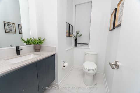 Photo 8 at TH 132 - 3020 Trailside Drive, GO Glenorchy, Oakville