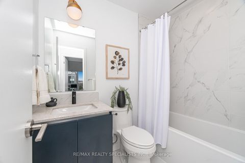 Photo 13 at TH 132 - 3020 Trailside Drive, GO Glenorchy, Oakville