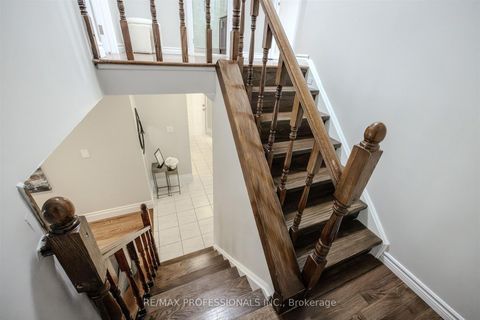 Photo 15 at 81 Millborough Crescent, West Deane, Toronto