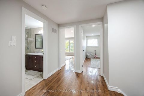 Photo 16 at 81 Millborough Crescent, West Deane, Toronto
