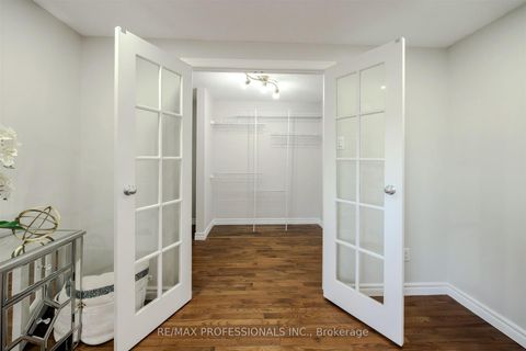 Photo 24 at 81 Millborough Crescent, West Deane, Toronto