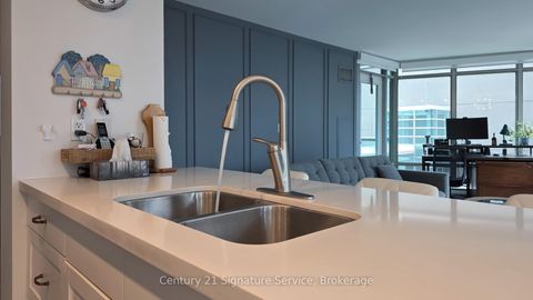 Photo 18 at 315 - 81 Navy Wharf Court, Waterfront Communities C1, Toronto