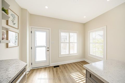 Photo 18 at 170 Roxton Road, RO River Oaks, Oakville