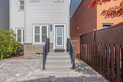 Photo 33 at 170 Roxton Road, RO River Oaks, Oakville