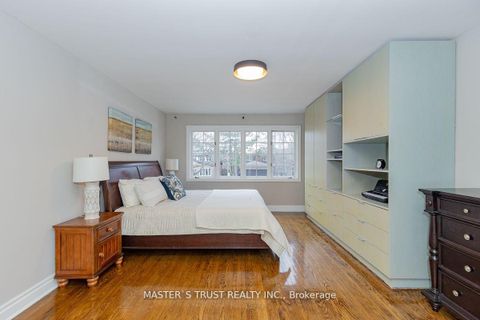 Photo 12 at 153 Banbury Road, Don Mills, Toronto