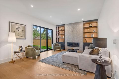 Photo 13 at 144 Mansfield Drive, CP College Park, Oakville