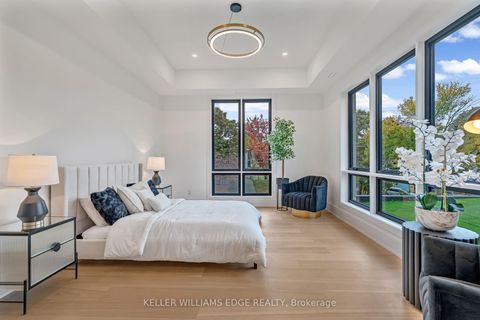 Photo 14 at 144 Mansfield Drive, CP College Park, Oakville