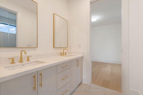 Photo 26 at 144 Mansfield Drive, CP College Park, Oakville