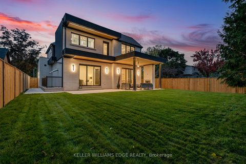 Photo 27 at 144 Mansfield Drive, CP College Park, Oakville