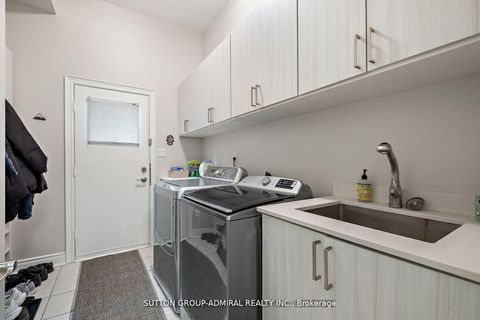 Photo 12 at 19 Langtry Place, Uplands, Vaughan