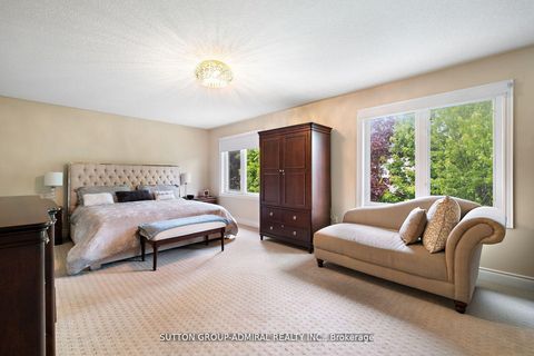 Photo 22 at 19 Langtry Place, Uplands, Vaughan