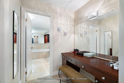 Photo 24 at 19 Langtry Place, Uplands, Vaughan