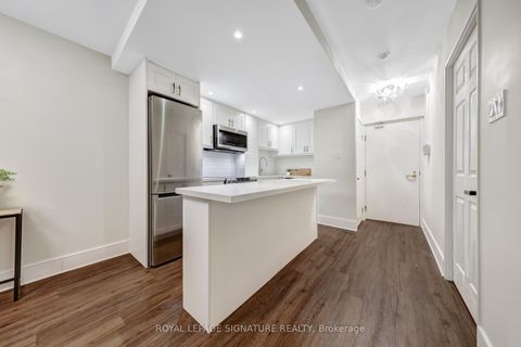 Photo 4 at 310 - 88 Charles Street E, Yonge Corridor, Toronto