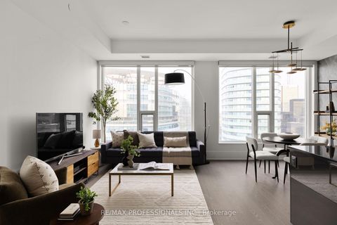 Photo 5 at 6312 - 10 York Street, Waterfront Communities C1, Toronto