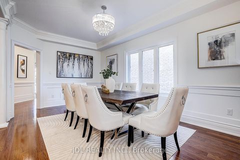 Photo 10 at 26 Santa Amato Crescent, Patterson, Vaughan