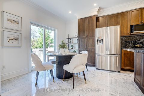 Photo 17 at 26 Santa Amato Crescent, Patterson, Vaughan