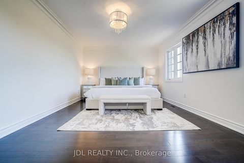 Photo 27 at 26 Santa Amato Crescent, Patterson, Vaughan