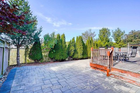 Photo 47 at 26 Santa Amato Crescent, Patterson, Vaughan