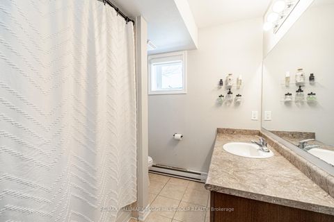 Photo 11 at 7 - 25 Madelaine Drive, Painswick South, Barrie Photo 11 at 7 - 25 Madelaine Drive, Painswick South, Barrie