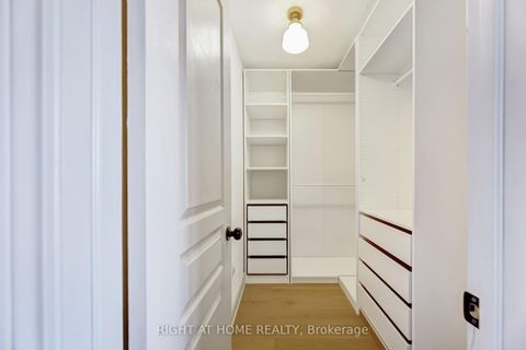 Photo 21 at 57 Calera Crescent, Sonoma Heights, Vaughan