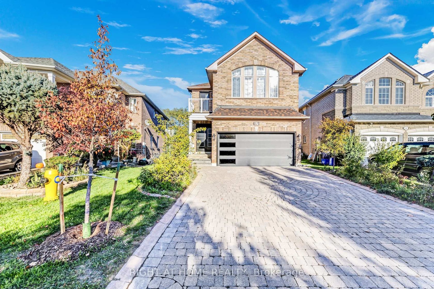 57 Calera Crescent, Sonoma Heights, Vaughan photo number 2