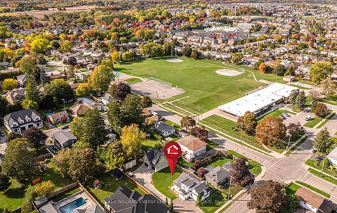 Photo 7 at 132 High Street, Bowmanville, Clarington