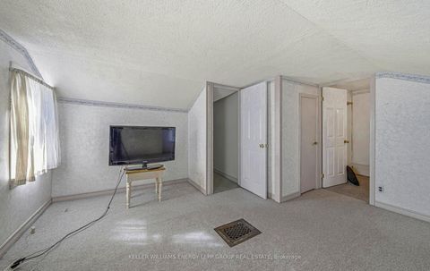 Photo 27 at 132 High Street, Bowmanville, Clarington