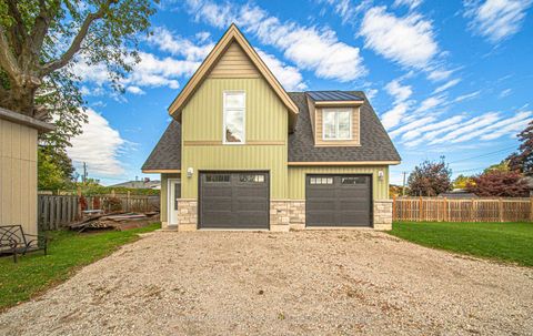 Photo 39 at 132 High Street, Bowmanville, Clarington