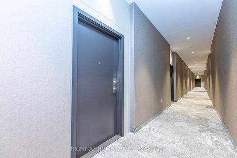 Photo 5 at 212 - 60 Honeycrisp Crescent, Vaughan Corporate Centre, Vaughan